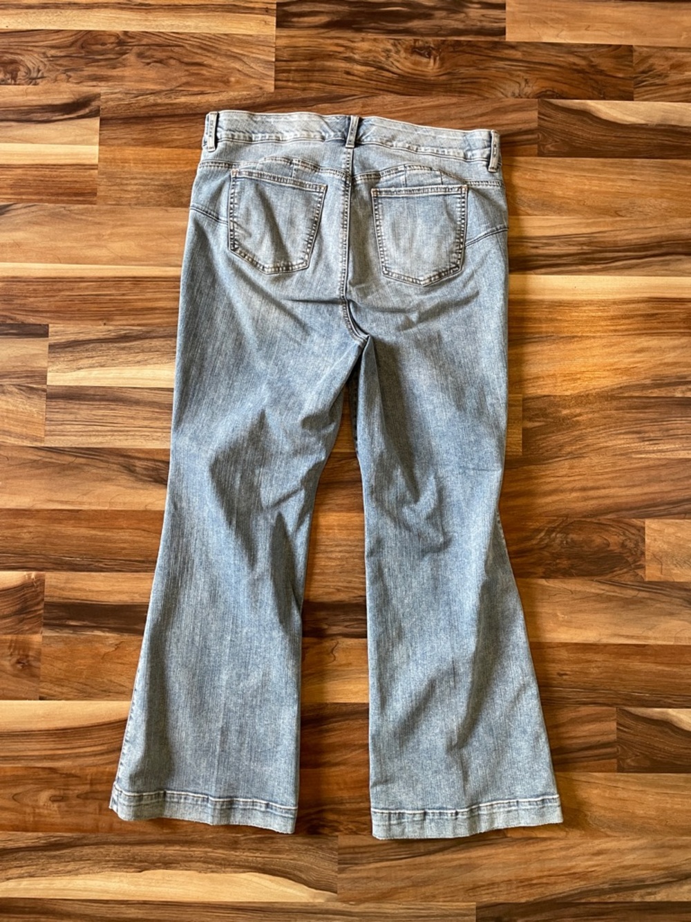 Torrid Bombshell Flare jeans size 20 regular 2 2x - Picture 6 of 8